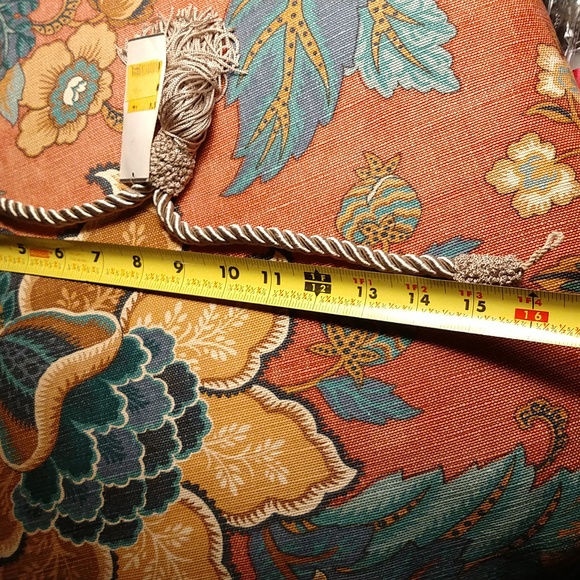 Set of 5 Satiny Tiebacks - Picture 4 of 6